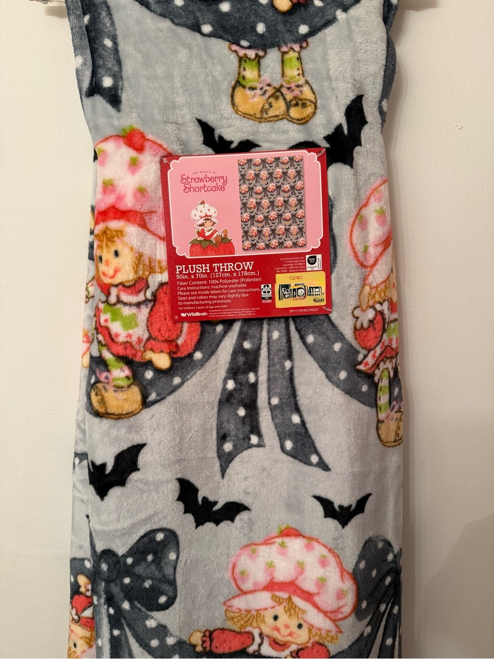 Strawberry Shortcake Halloween Bats & Bows Plush Throw Blanket